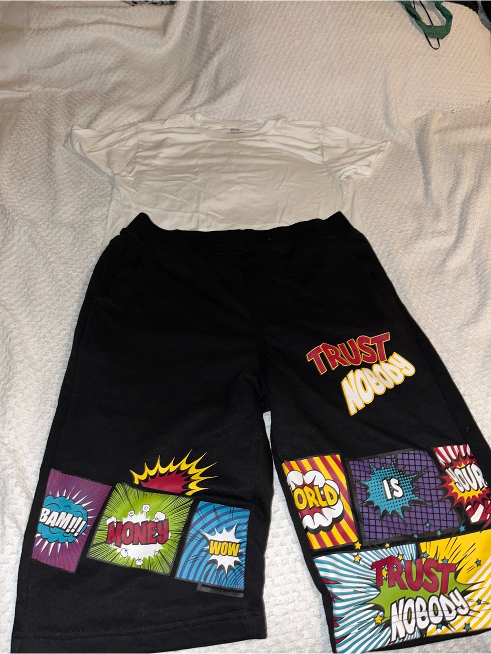 Kids Black Comic-Panel Graphic Sweatshorts - Trust Nobody